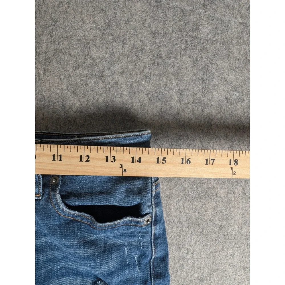 Calvin‎ Klein Jeans Mens Blue Denim Shorts Distressed Medium Wash Size 28